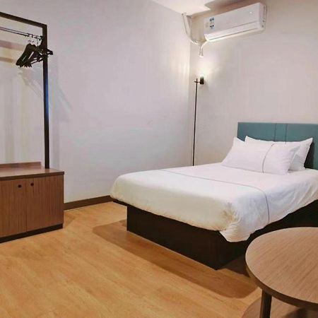 Magnotel Hotel Shanghai Railway Station Magnolia Plaza Zewnętrze zdjęcie