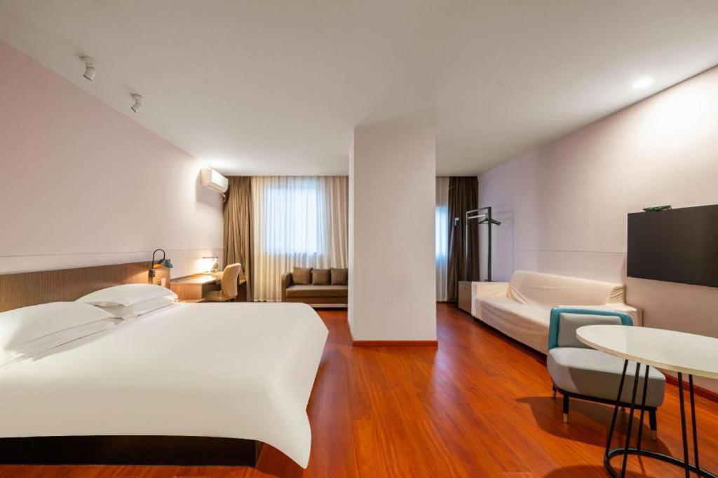 Magnotel Hotel Shanghai Railway Station Magnolia Plaza Zewnętrze zdjęcie