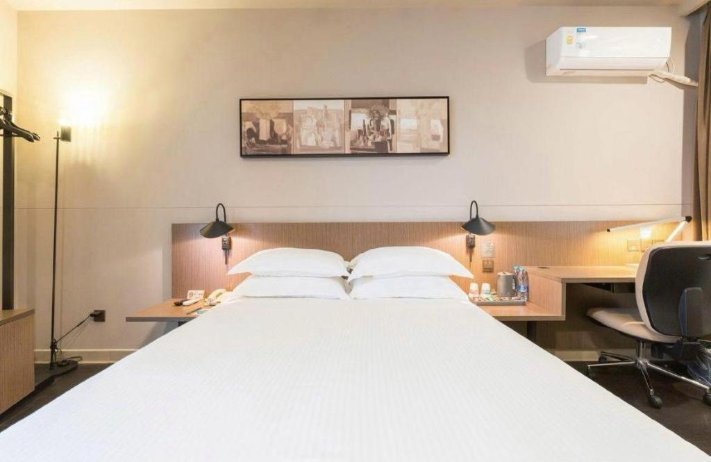 Magnotel Hotel Shanghai Railway Station Magnolia Plaza Zewnętrze zdjęcie